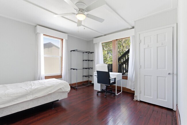 Building Photo - 50 Saragossa St