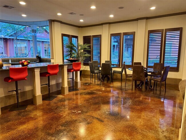 Building Photo - 2400 McCue Rd