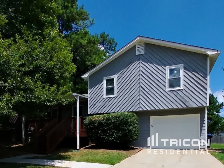 Primary Photo - 3150 Colorado Dr