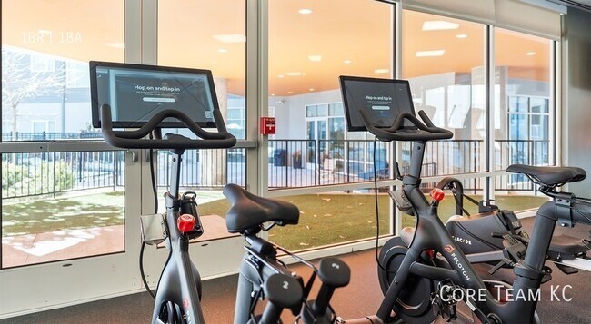 Building Photo - 227 E 27th St