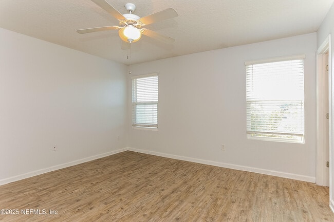 Building Photo - 522 Eiseman Wy