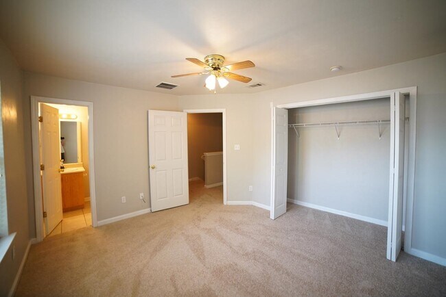 Building Photo - 2403 Hartsfield Rd