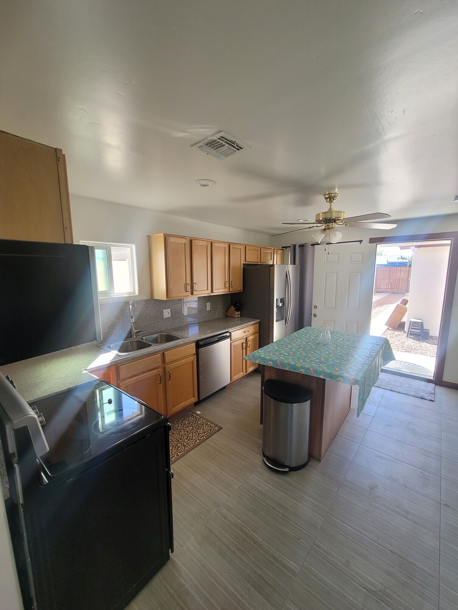 Building Photo - 1830 W Oraibi Dr