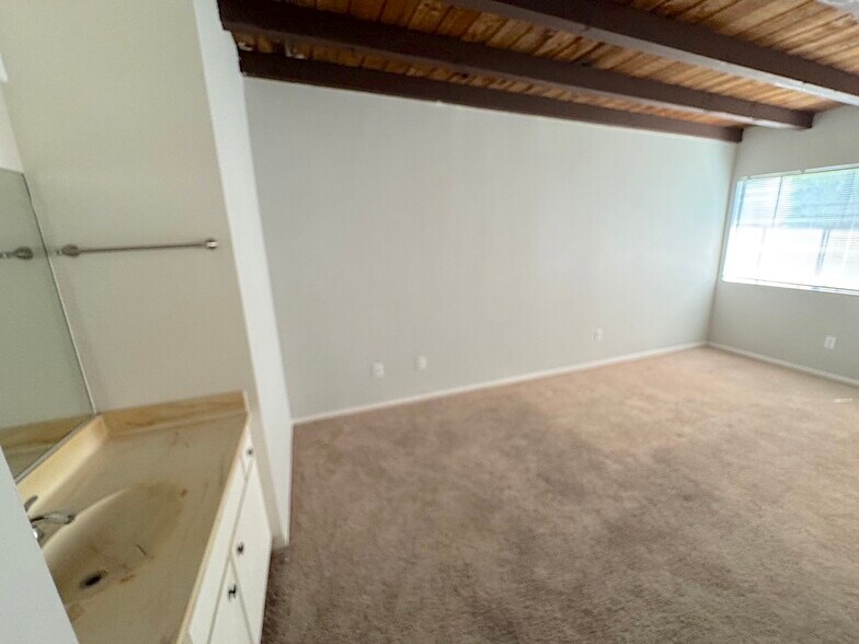 Building Photo - 1820 Speyer Ln