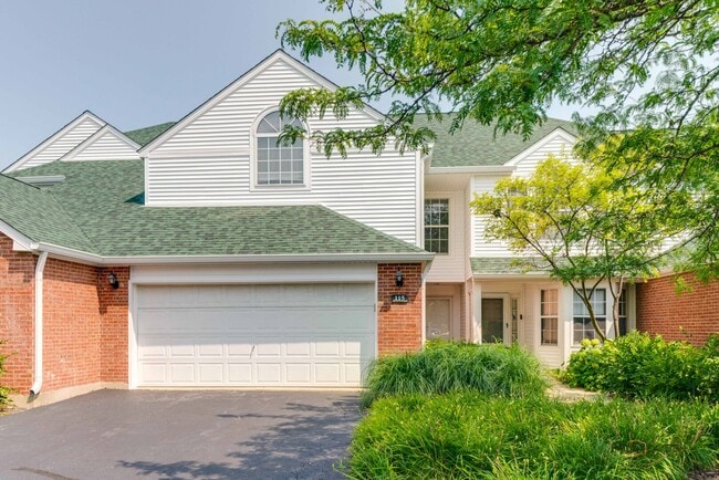 Primary Photo - 115 Meadowbrook Ln