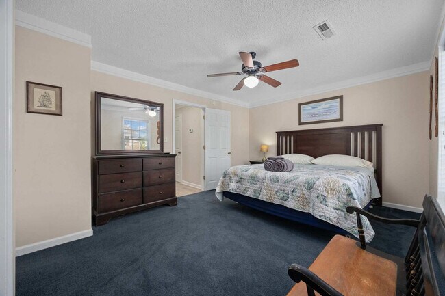 Building Photo - 113A S Yaupon Dr