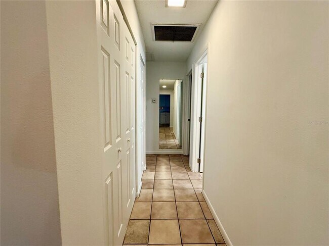 Building Photo - 34 Cedar Dr