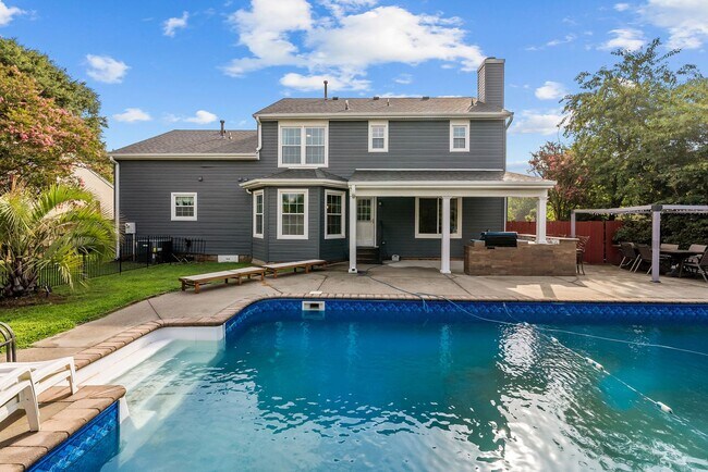 Building Photo - Luxury Family Living with a Resort-Style Backyard in Virginia Beach