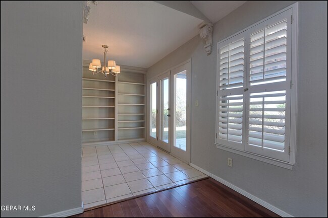 Building Photo - 601 Firedale Ln