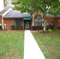 Building Photo - 1249 Magnolia Pl