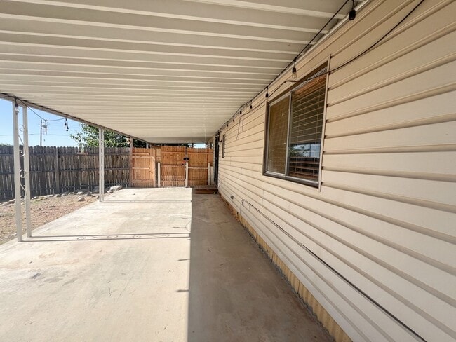 Building Photo - HOUSE - COTTONWOOD - VERDE VILLAGE