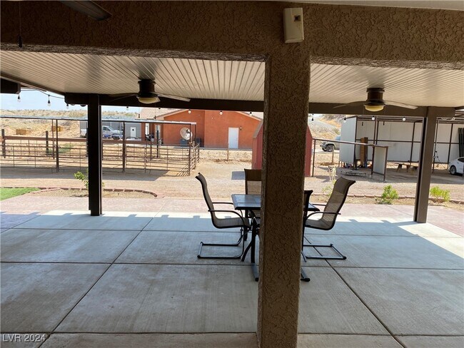 Building Photo - 1005 E McKnight Ave