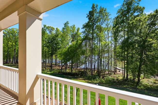 Building Photo - 4008 La Crema Dr