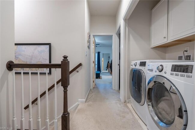 Building Photo - 605 Brickell Chase