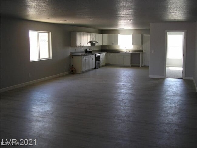 Building Photo - 4793 E Harmon Ave