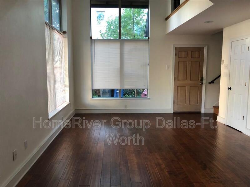 Building Photo - 5027 Manett St