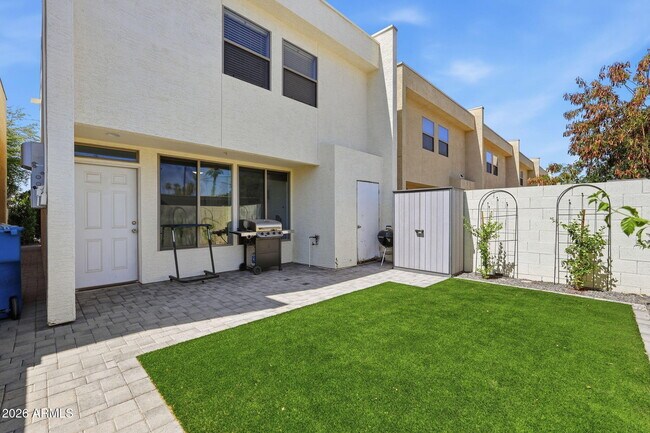 Building Photo - 2929 N 39th St