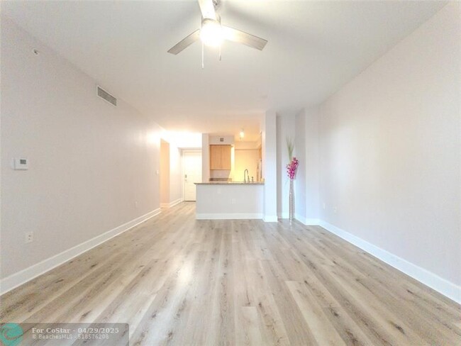 Building Photo - 1830 Radius Dr