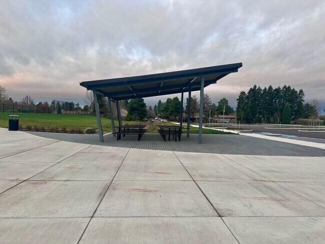 Building Photo - Modern 3-Bedroom 2.5 Bath Single Family Home in Gresham!