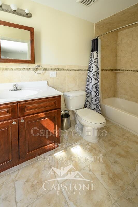 Building Photo - 255-257 NJ Railroad Ave #2