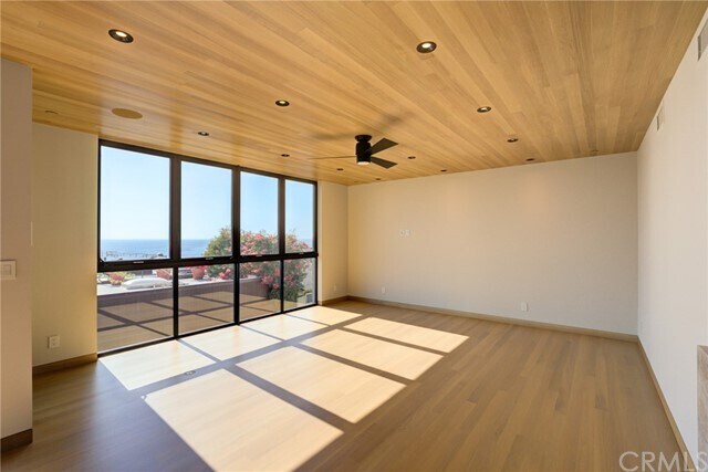 Building Photo - 1612 Ocean Dr
