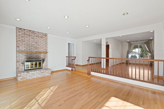 Building Photo - POOL PARADISE IN A COVETED NEIGHBORHOOD STYLISH UPGRADES | EXTREME CONVENIENCE