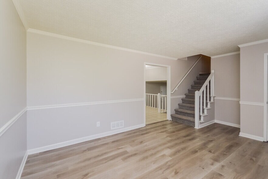 Building Photo - 1731 Underwood Dr SE
