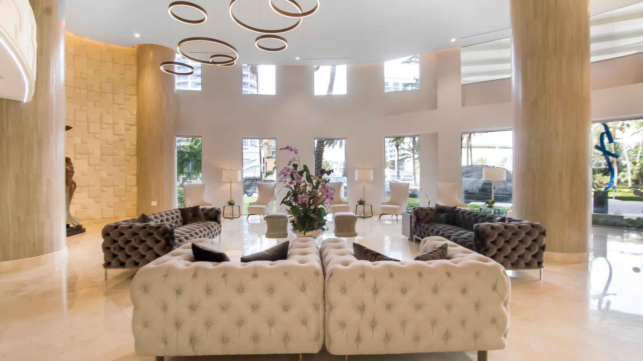 Lobby - 17555 Collins Ave