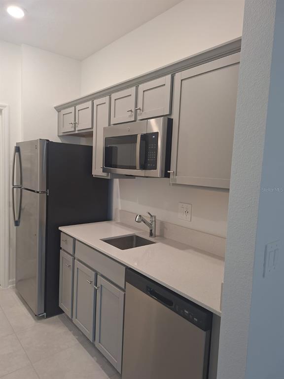 Building Photo - 3999 Ambrose Ave