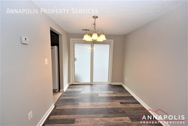 Building Photo - 413 Master Derby Ct