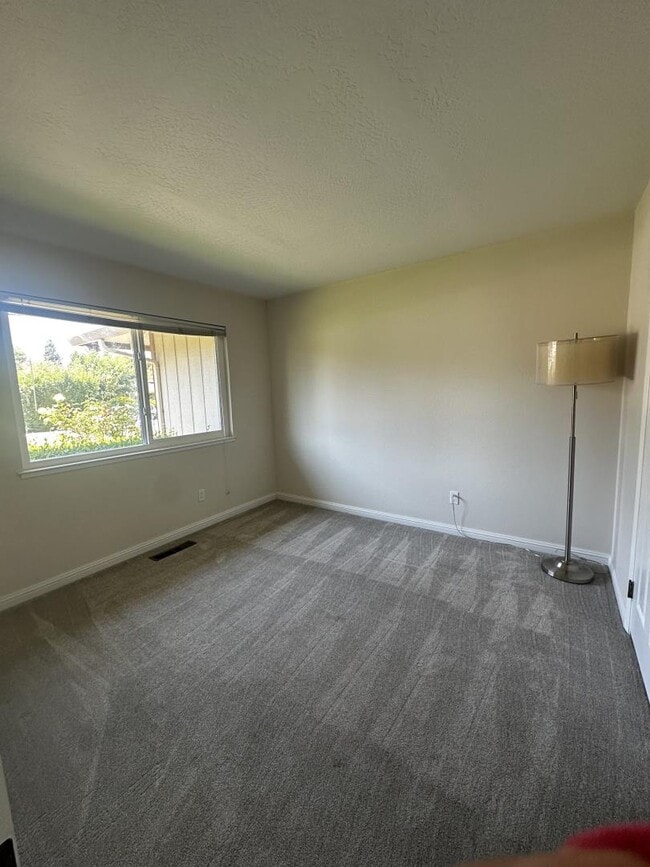 Building Photo - 2035 Dorsch Rd