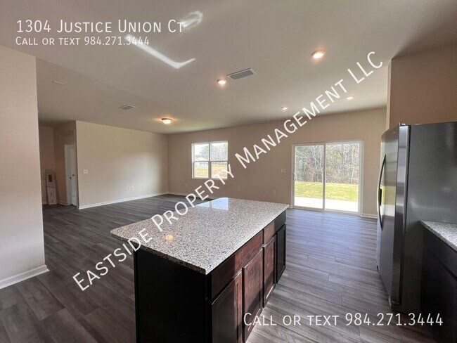 Building Photo - 1304 Justice Union Ct