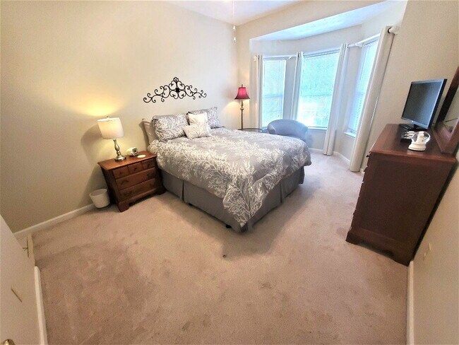 Building Photo - COMING SOON.... FULLY FURNISHED 2BR CONDO ...