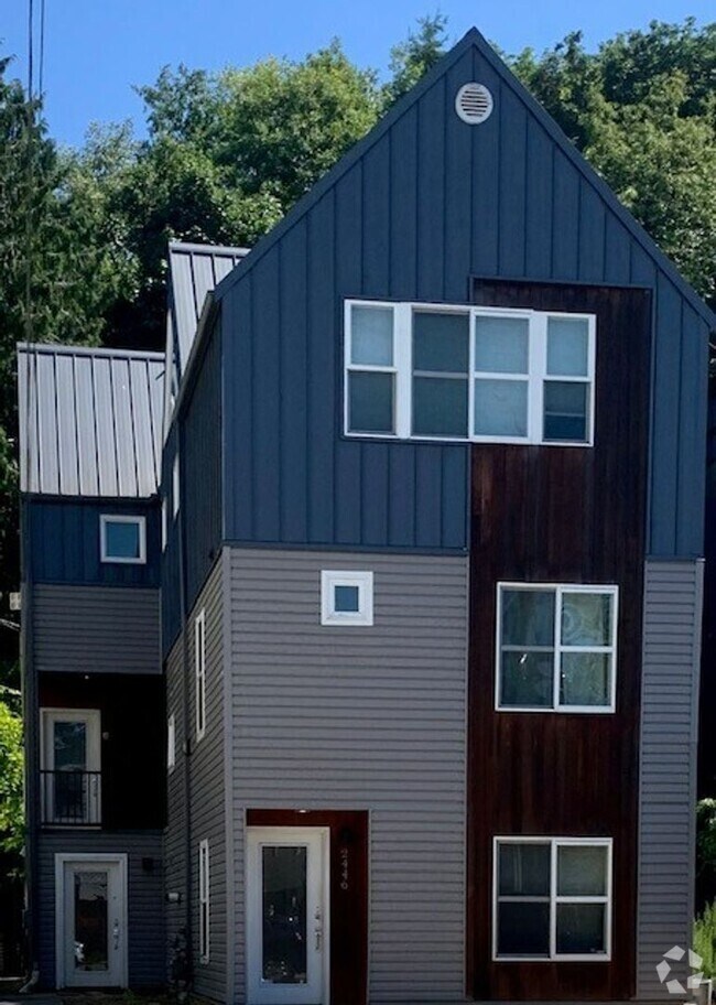 Building Photo - FAIRYTALE OF 2446 LLC ALKI
