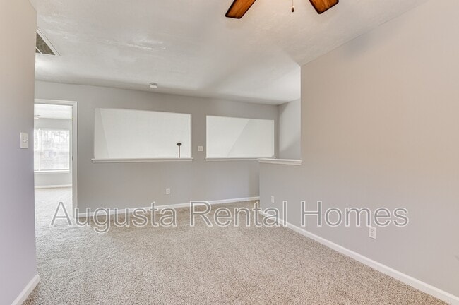 Building Photo - 7635 Pleasantville Way