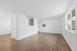 Building Photo - Newly Remodeled North Spokane Home – Convenient Location Near Parks & Shopping