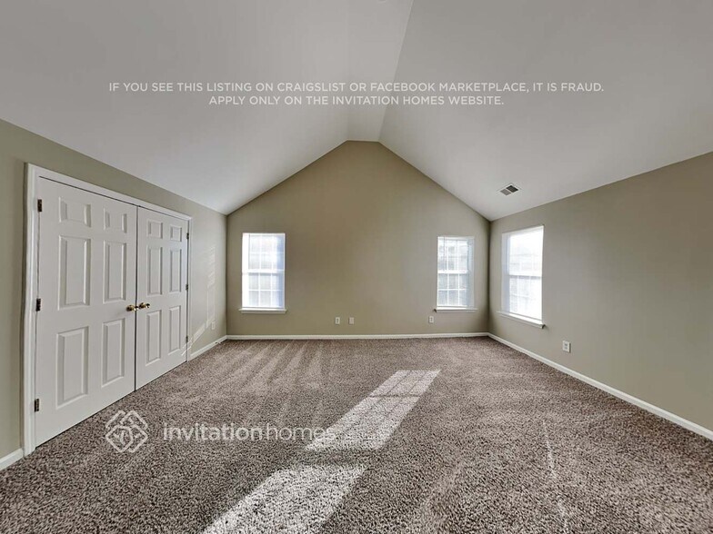 Building Photo - 7211 Hidden Creek Dr