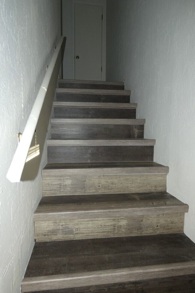 Building Photo - Close to Fort Sill, East side neighborhood