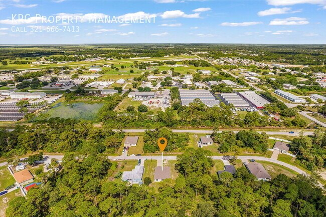 Building Photo - 3020 N Lakewood Rd