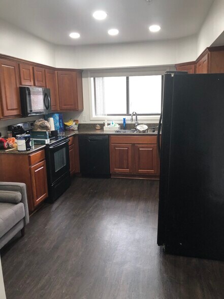 Building Photo - 908 Lismore SE