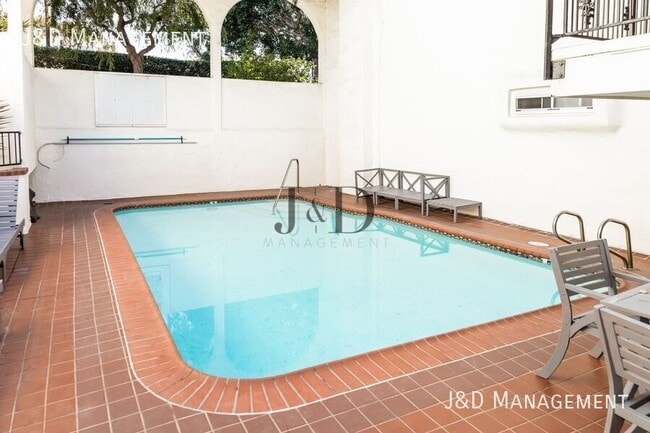 Building Photo - 3972 Jackdaw St