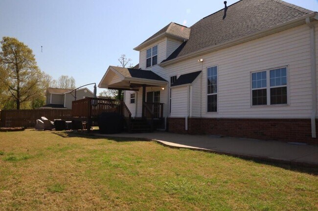Building Photo - 2908 Northaven Dr