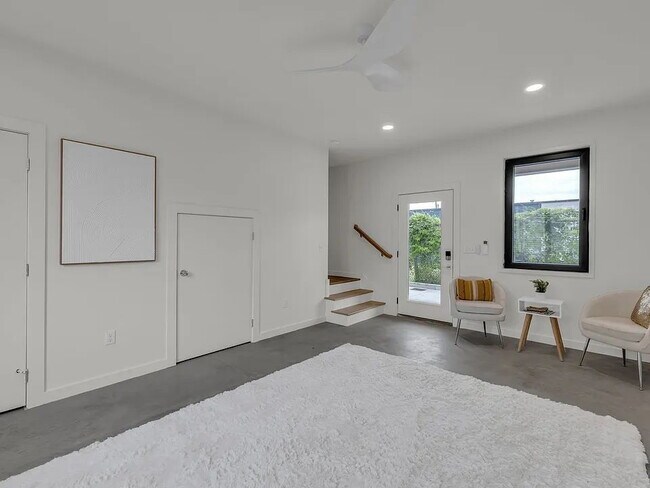 Building Photo - Modern Luxury Meets Everyday Comfort | 2025-Built 2BR Townhome | Near Southside Living