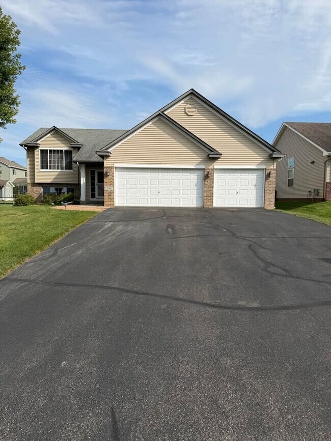 Building Photo - 908 Firethorne Trail