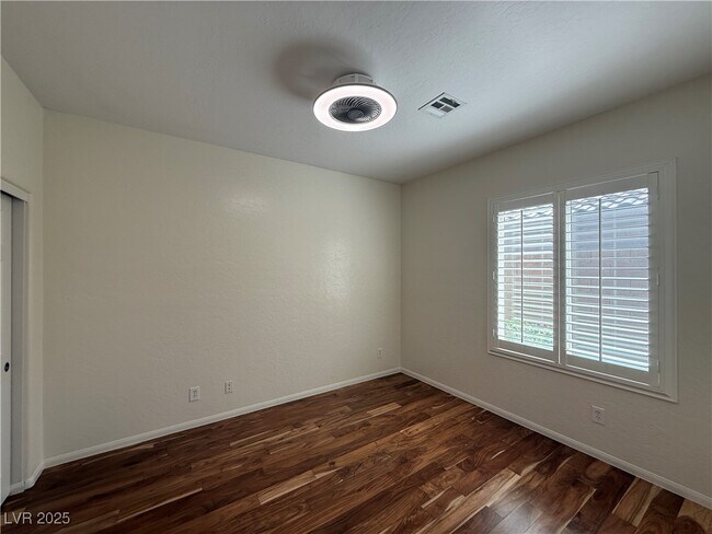Building Photo - 2739 Mintlaw Ave