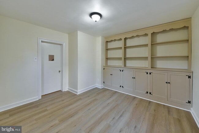 Building Photo - 8106 Cadwalader Ave