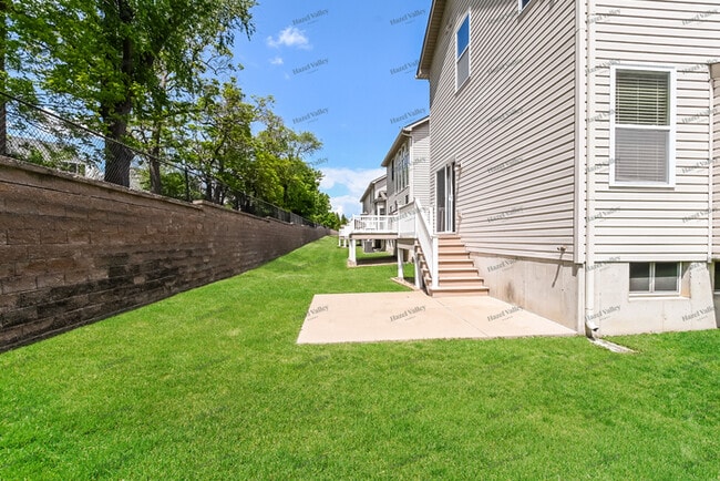 Building Photo - 112 Carnoustie Ct