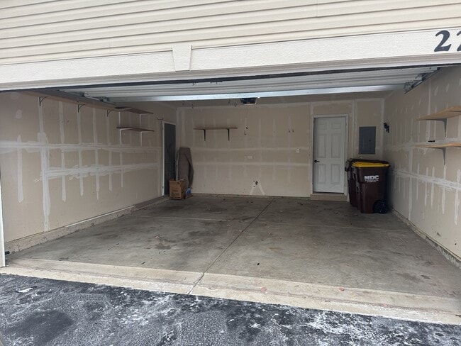 Building Photo - 226 Wildmeadow Ln