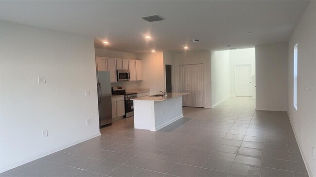 Building Photo - 1519 Jessica Blvd