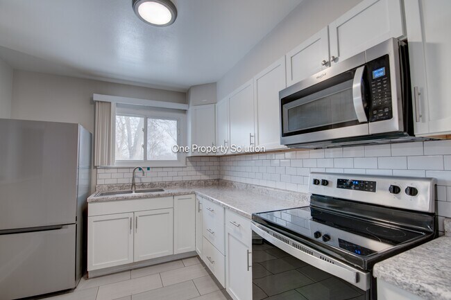 Building Photo - 576 S New Jersey St